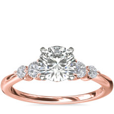 14k 玫瑰金小巧雙輔石鑽石訂婚戒指（1/6 克拉總重量）